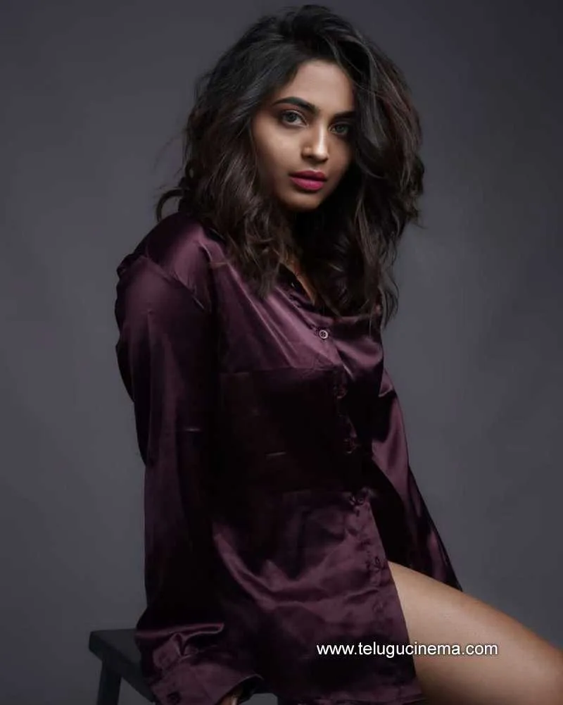 Harika Stills 070222 002