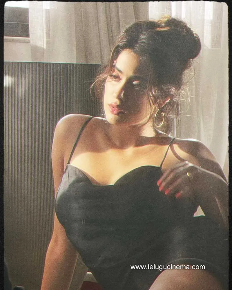Janhvikapoor Stills 170222 005