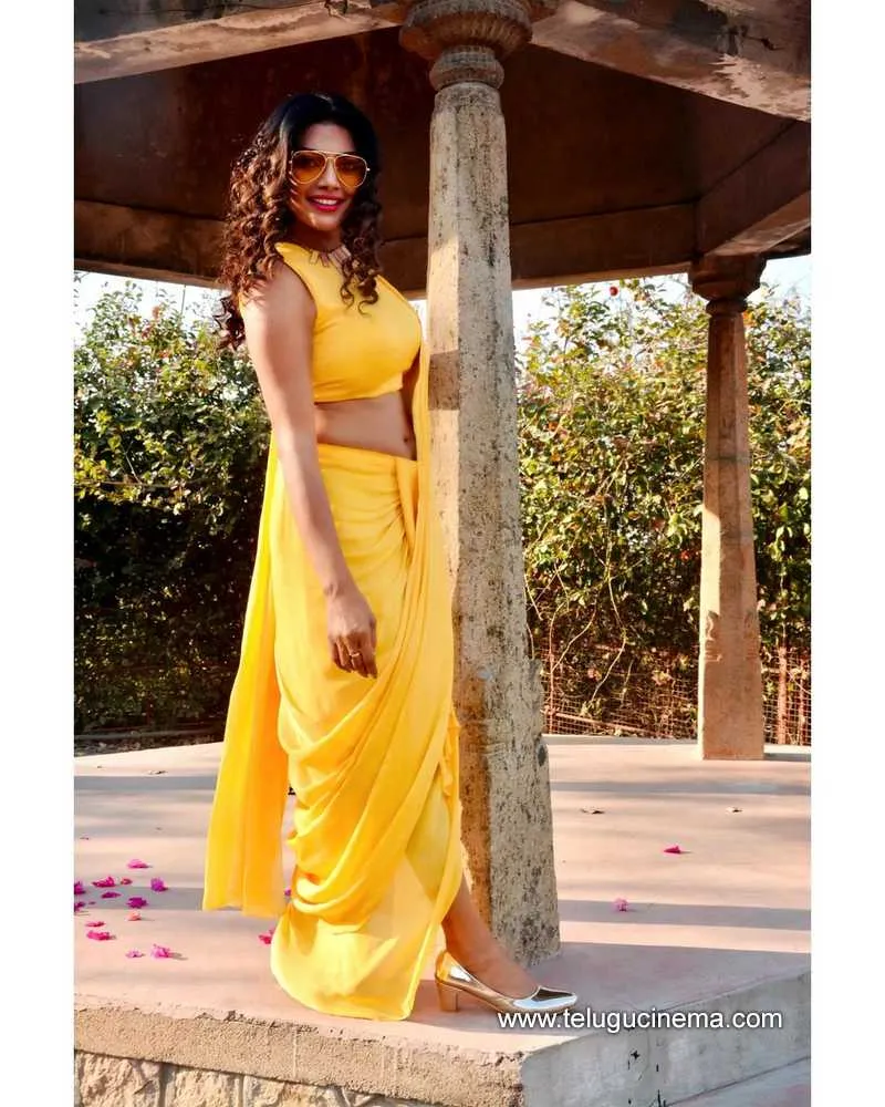 Lahari Stills 020222 003
