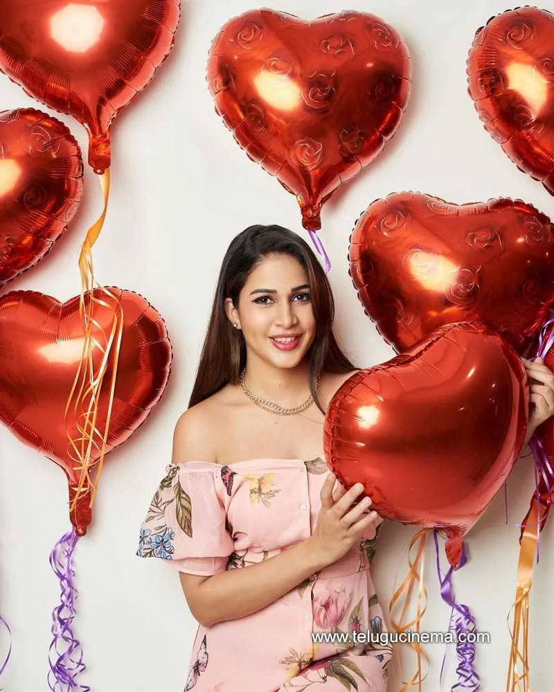 Lavanya Stills 140222 002