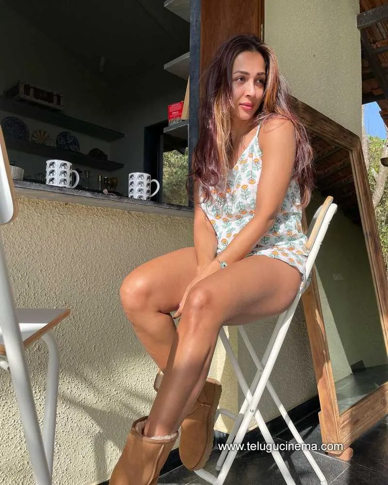 Malavika Stills 110222 001