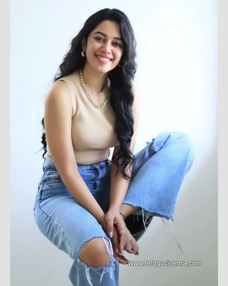 Mirnaliniravi Stills 110222 007
