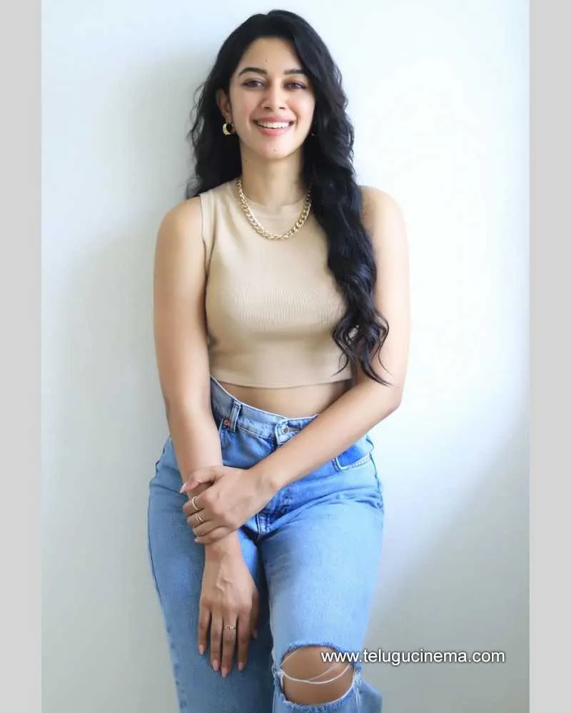 Mirnaliniravi Stills 110222 008