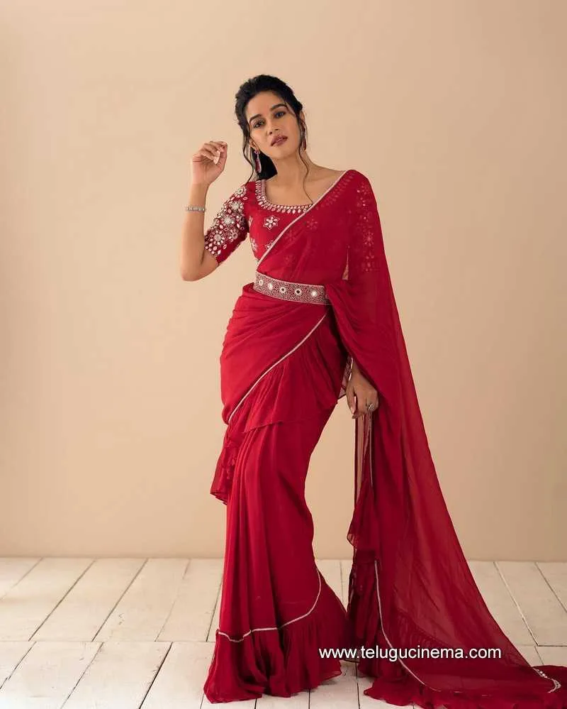 Mirnaliniravil Stills 140222 001