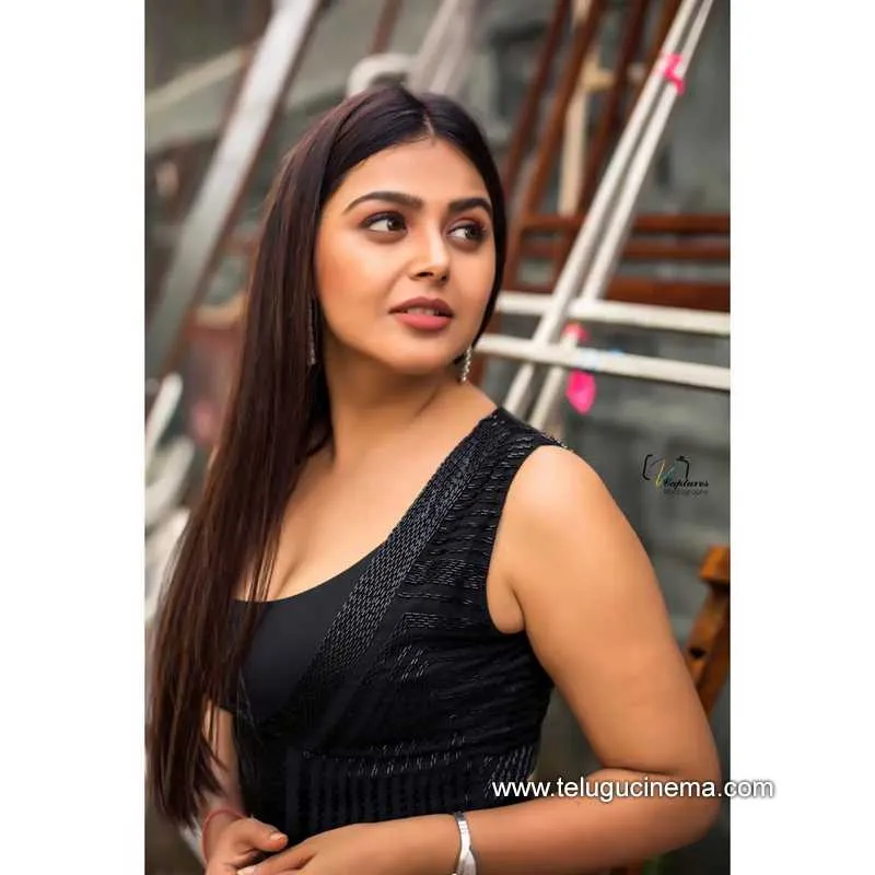 Monalgajjar Stills 030222 003