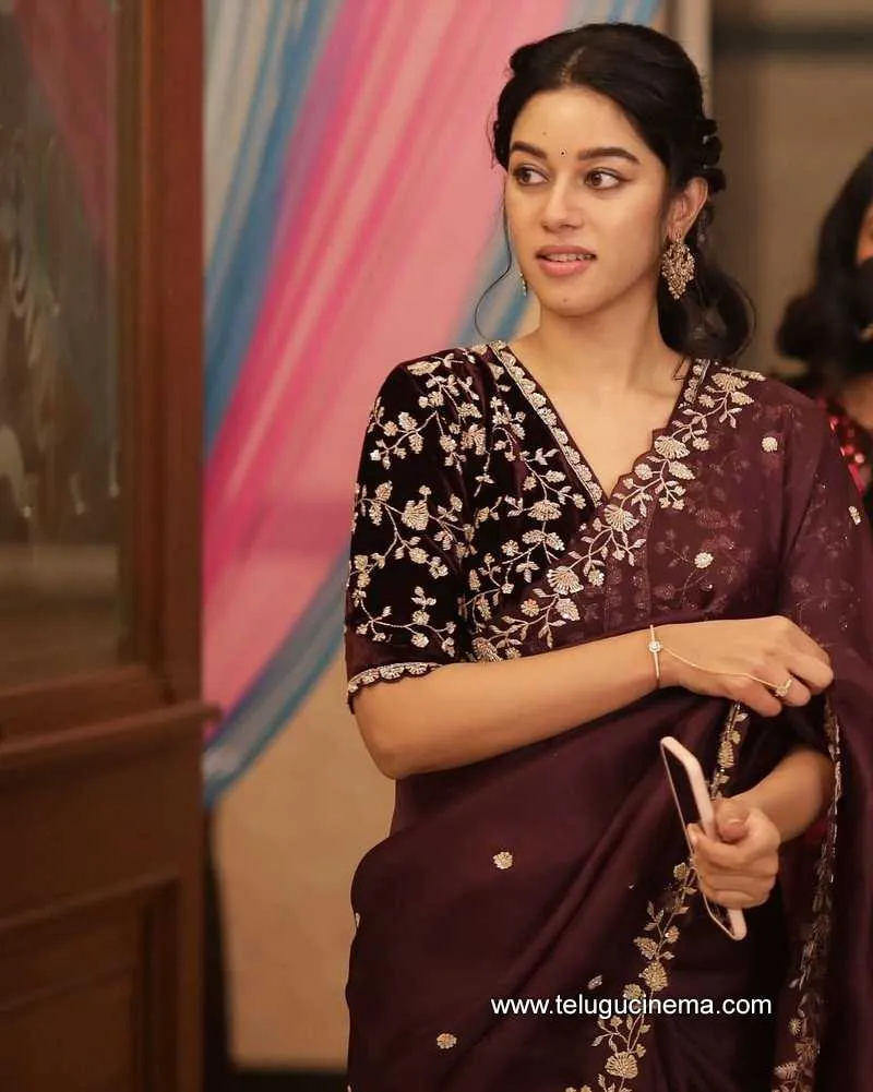 Mrinaliniravi Stills 030222 001