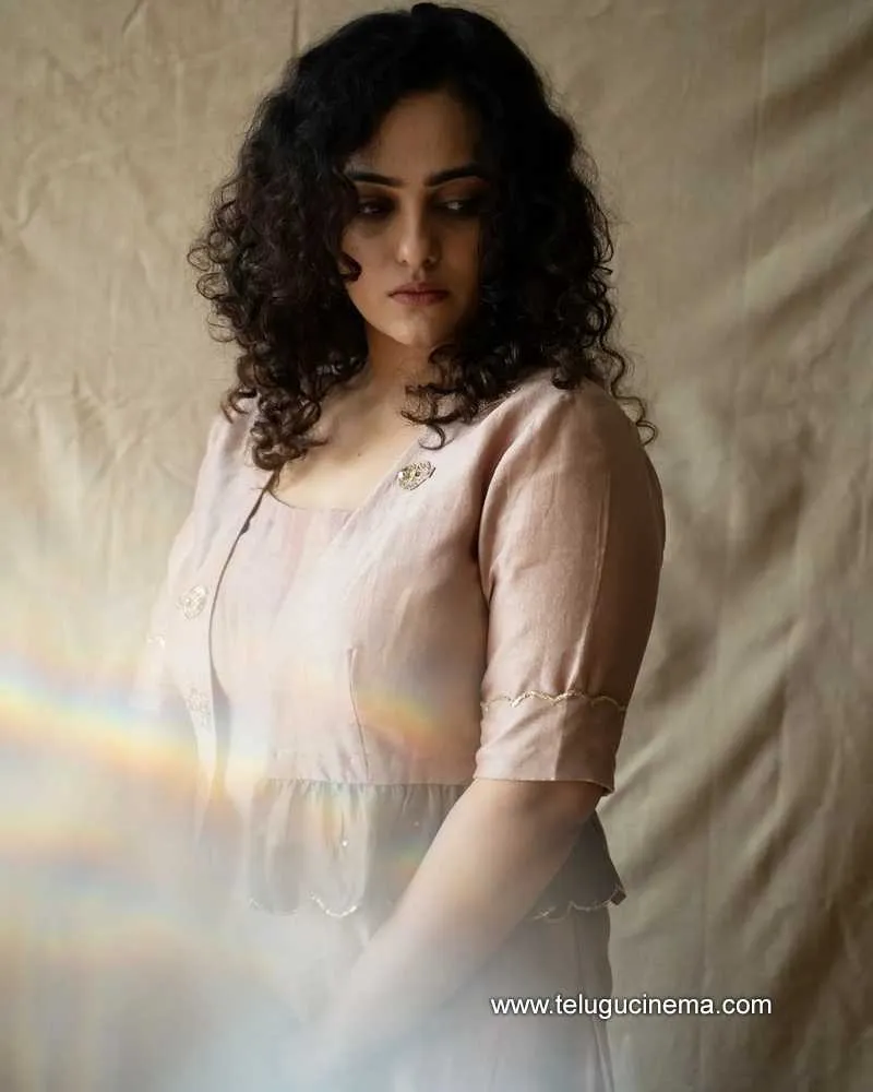 Nithya Stills 070222 006