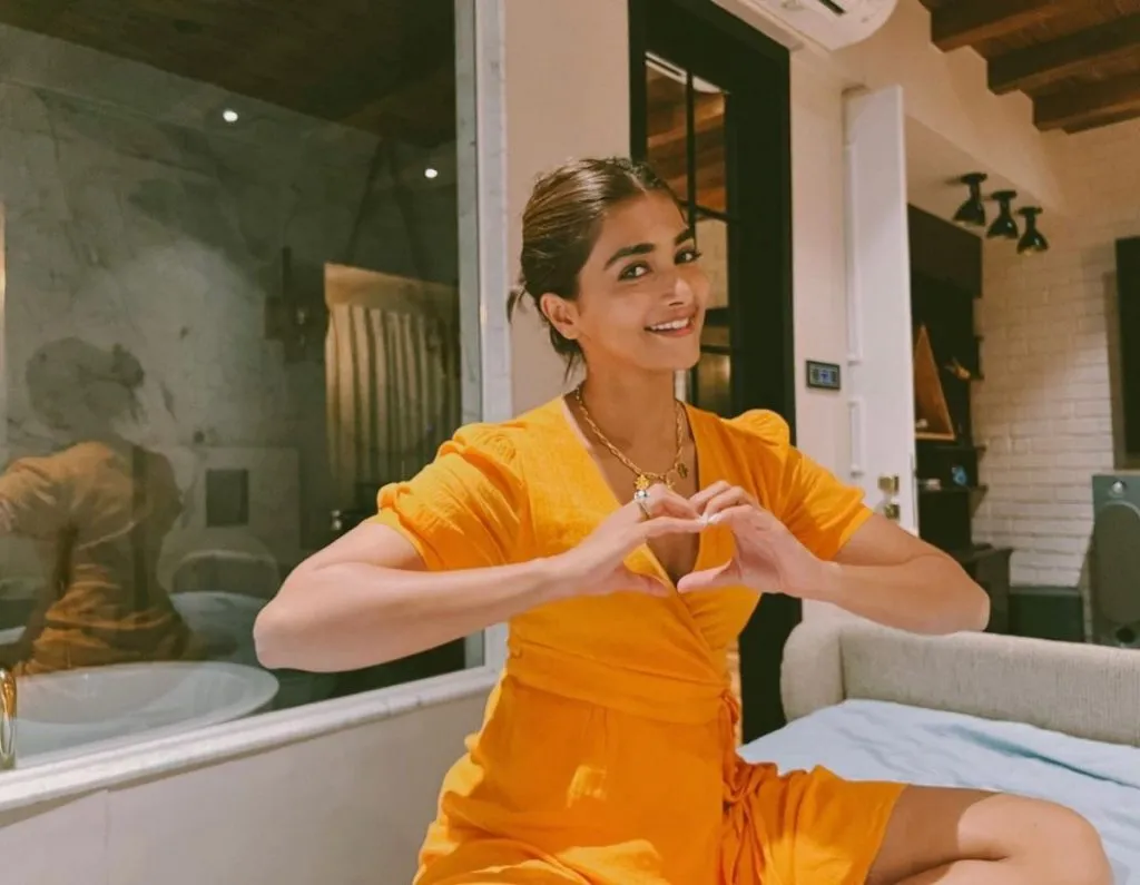 Poojaorange1