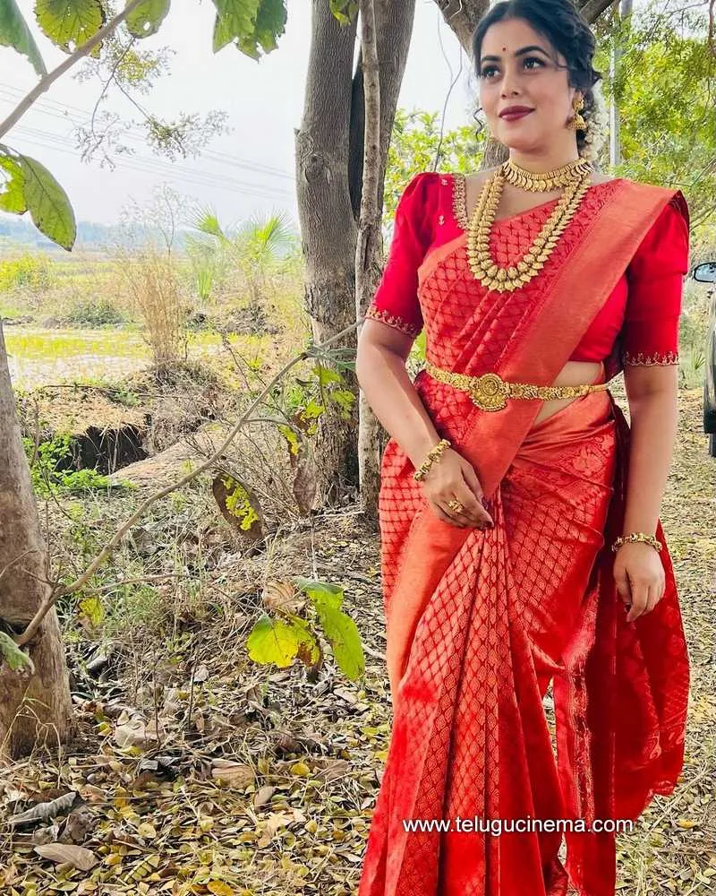 Poorna Stills 050222 002