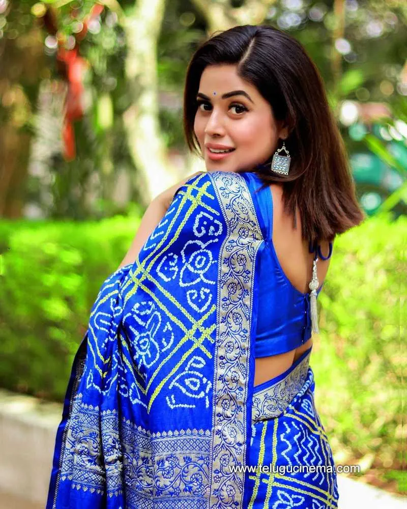 Poorna Stills 100222 005