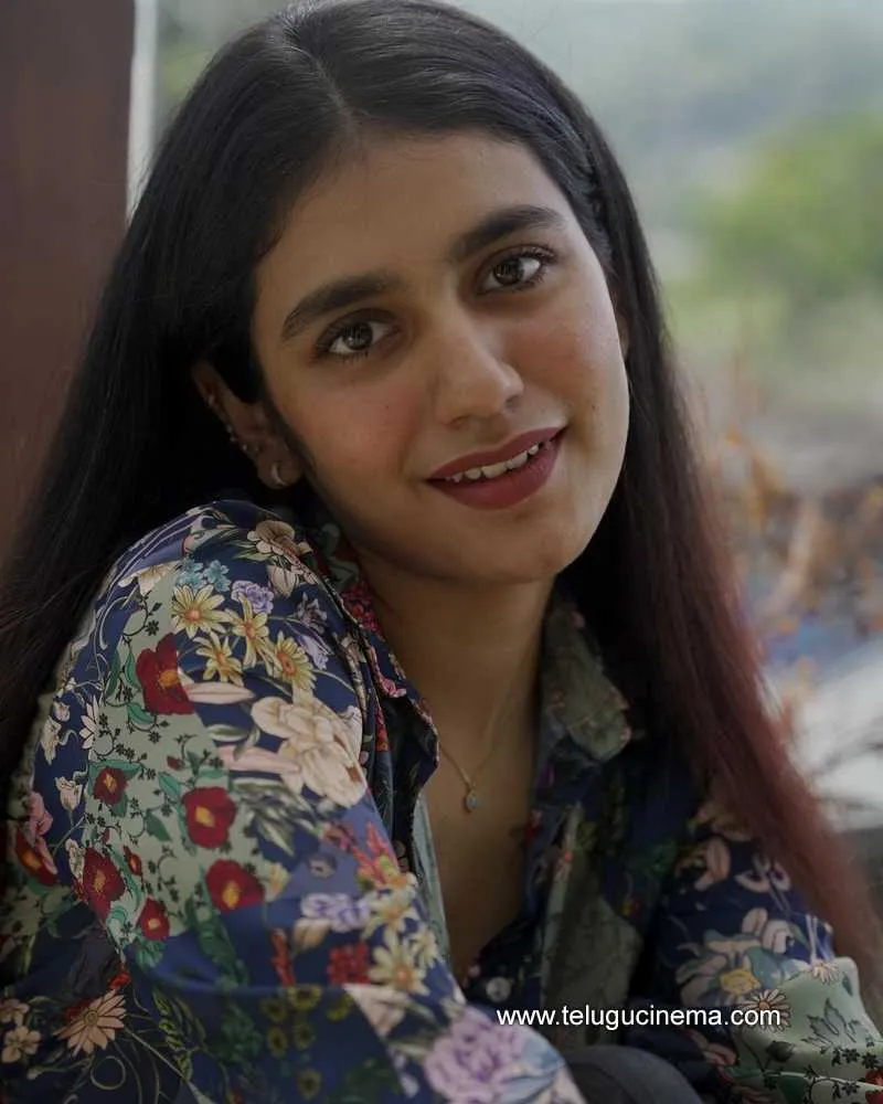 Priya Varriar Stills 120222 001