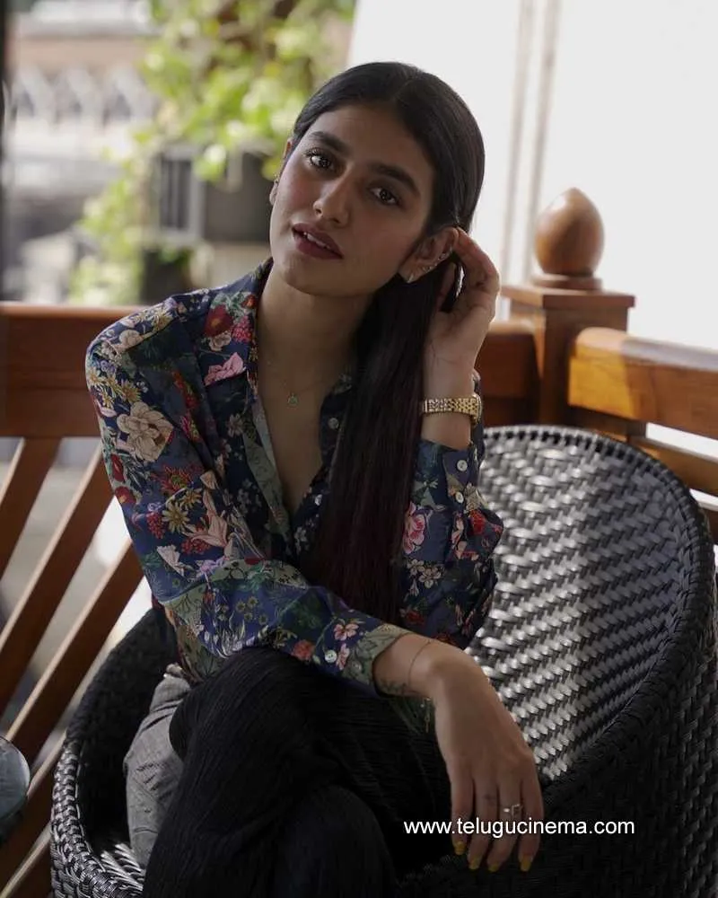 Priya Varriar Stills 120222 004