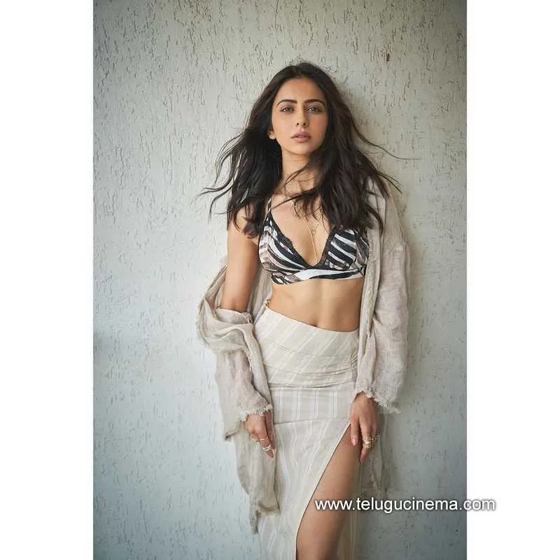Rakul Stills 170222 001