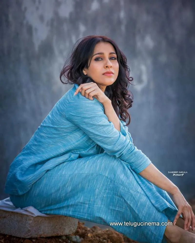 Rashmi Stills 250222 003