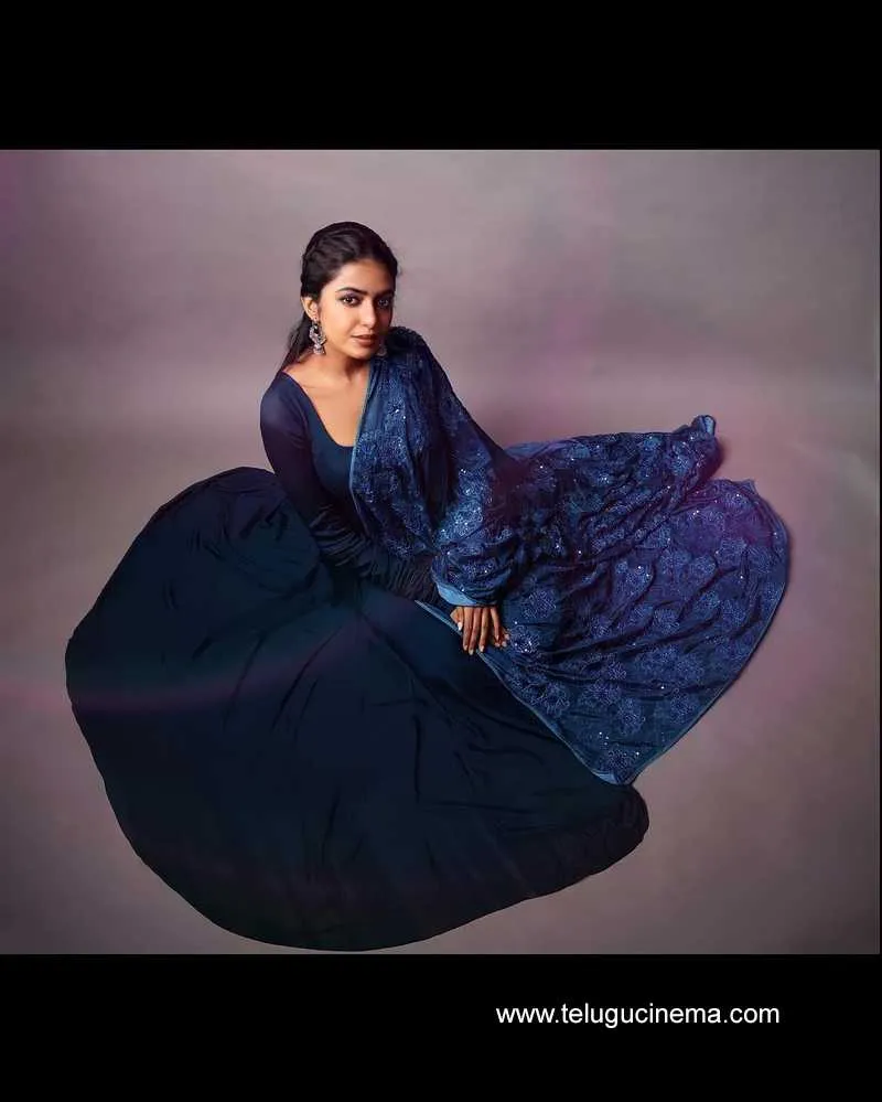 Shivani Stills 010222 001