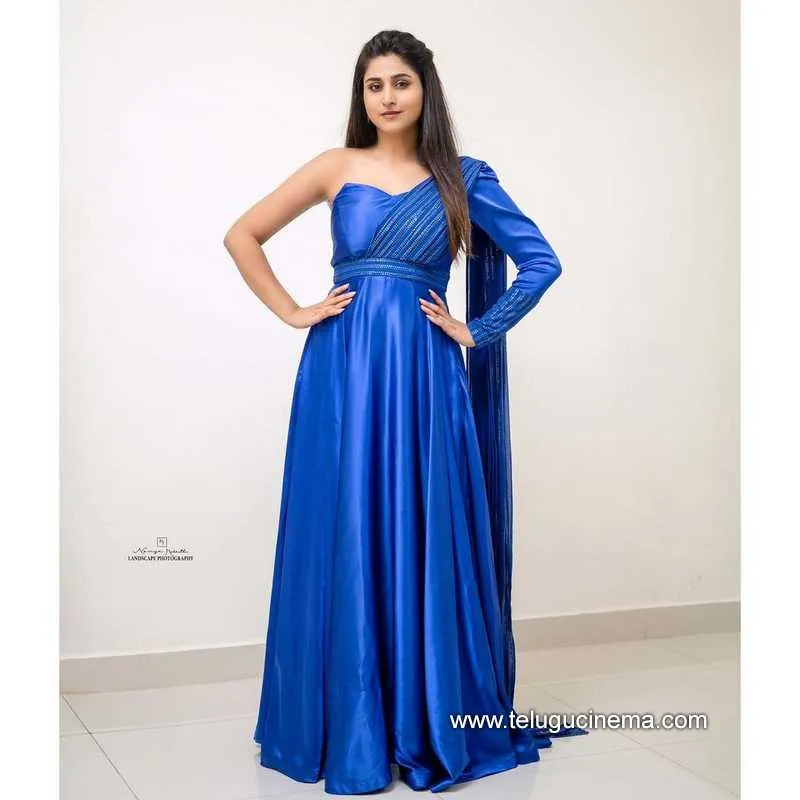 Varshini Stills 110222 003
