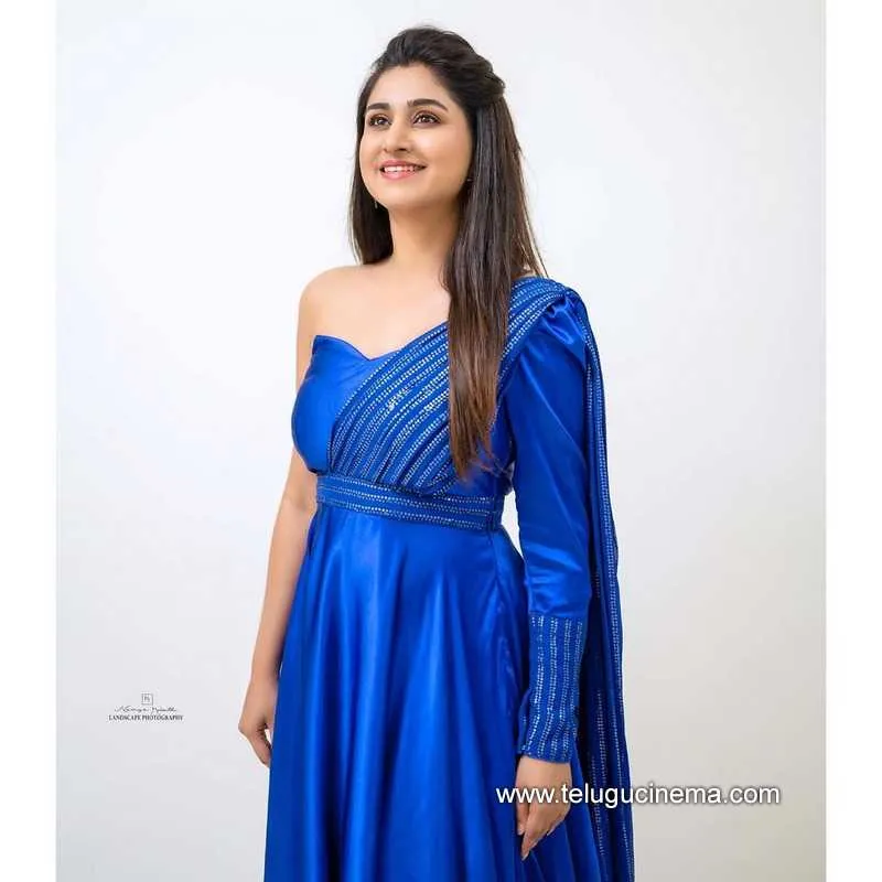 Varshini Stills 110222 005