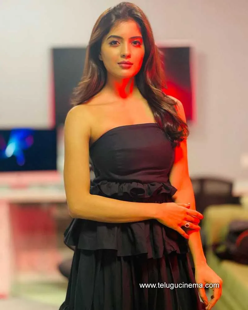Amrutha Stills 040322 001