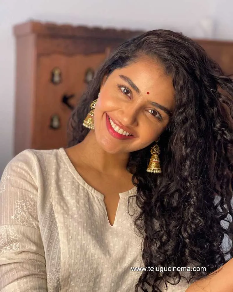 Anupama Stills 140322 001