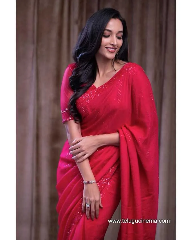 Ashwini Stills 300322 001