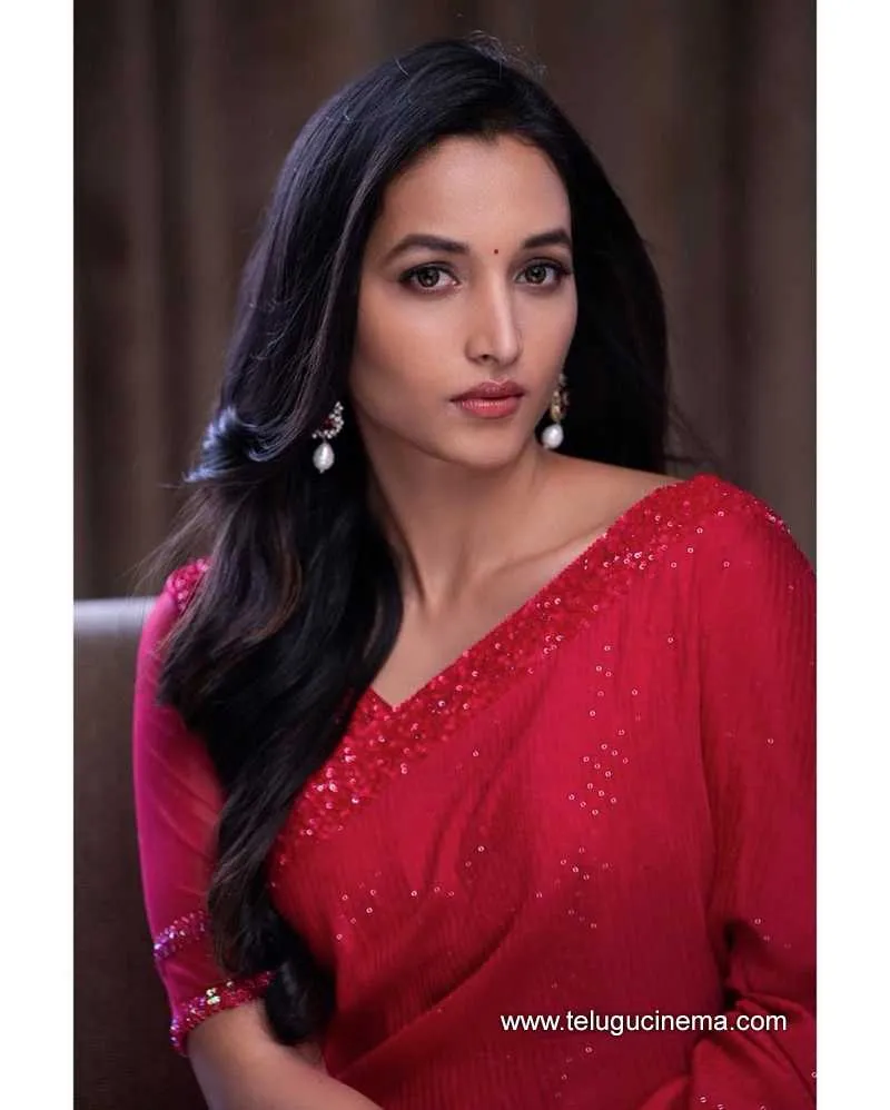 Ashwini Stills 300322 002