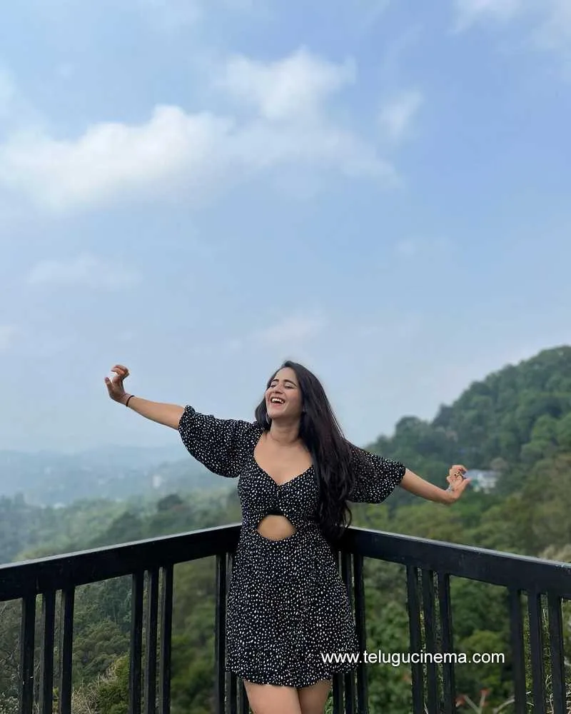 Deepthi Stills 250322 001