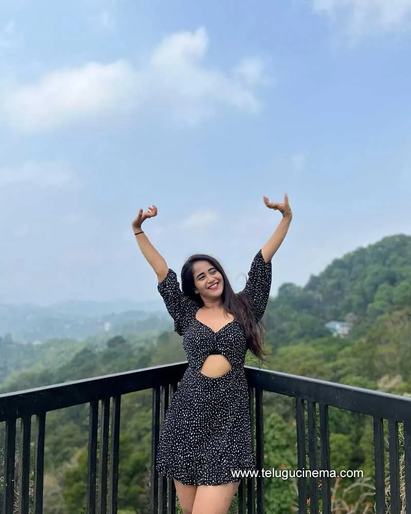 Deepthi Stills 250322 006