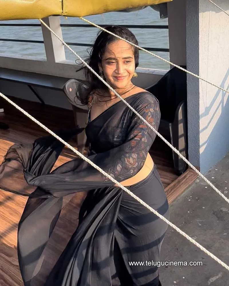 Deepthisunaina Stills 280322 008