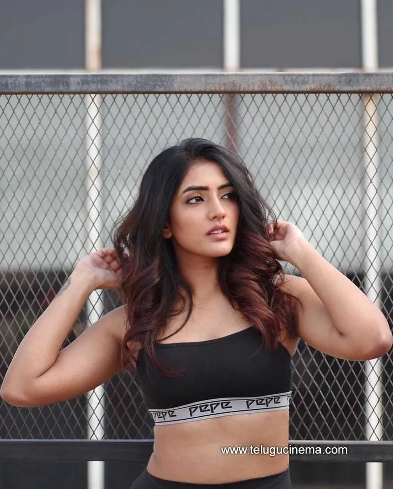 Eesha Stills 050322 001
