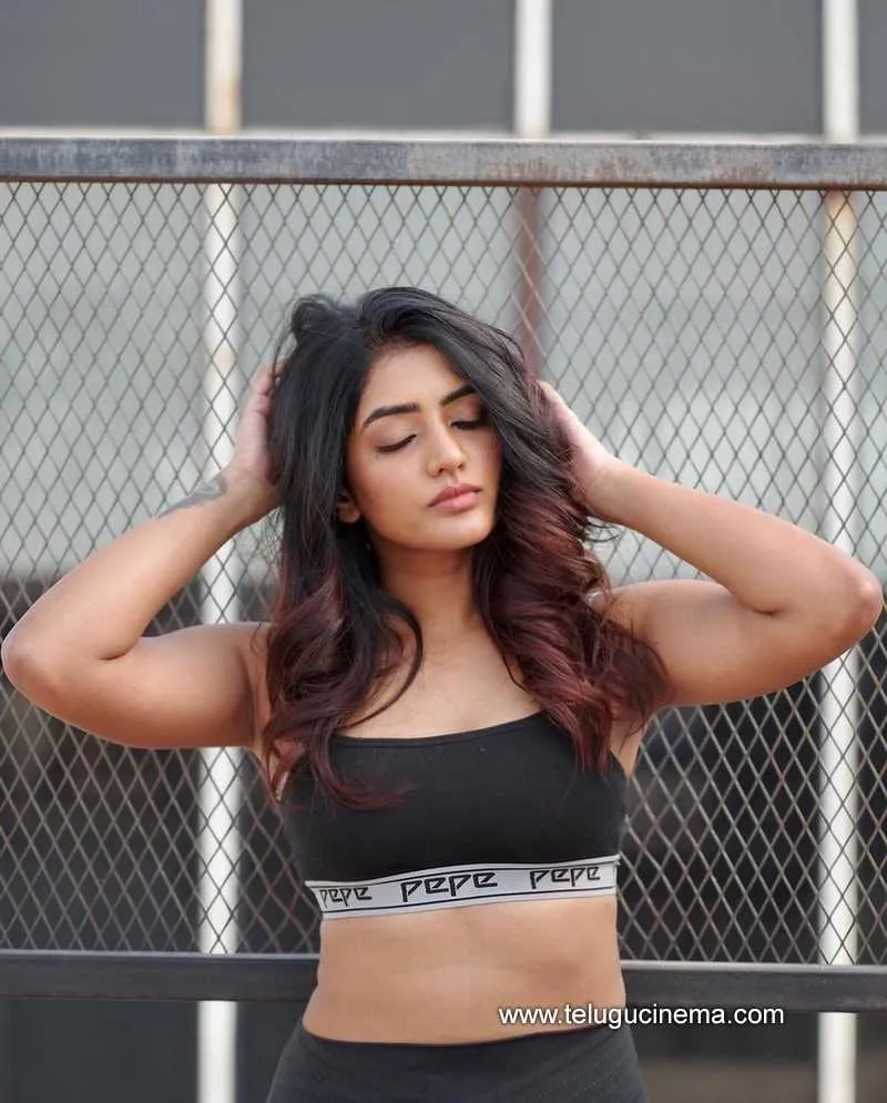 Eesha Stills 050322 002