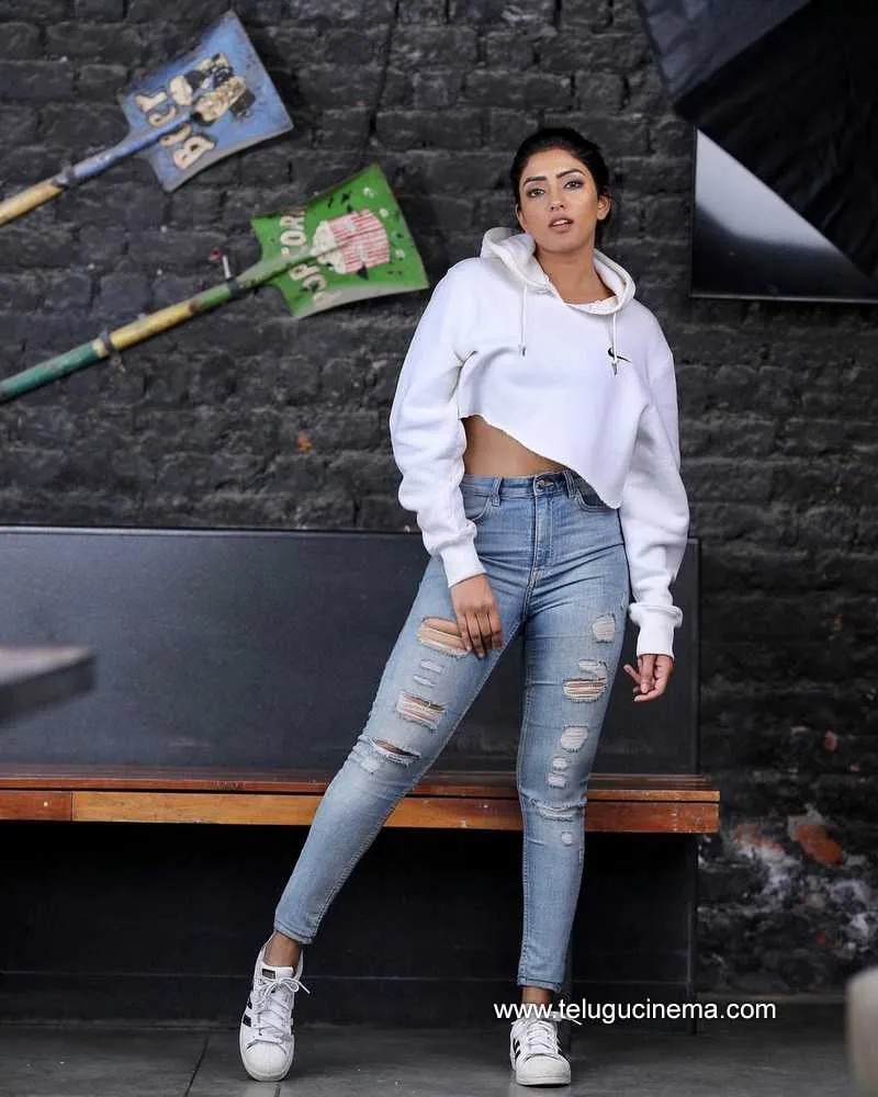 Eesharebba Stills 220322 001