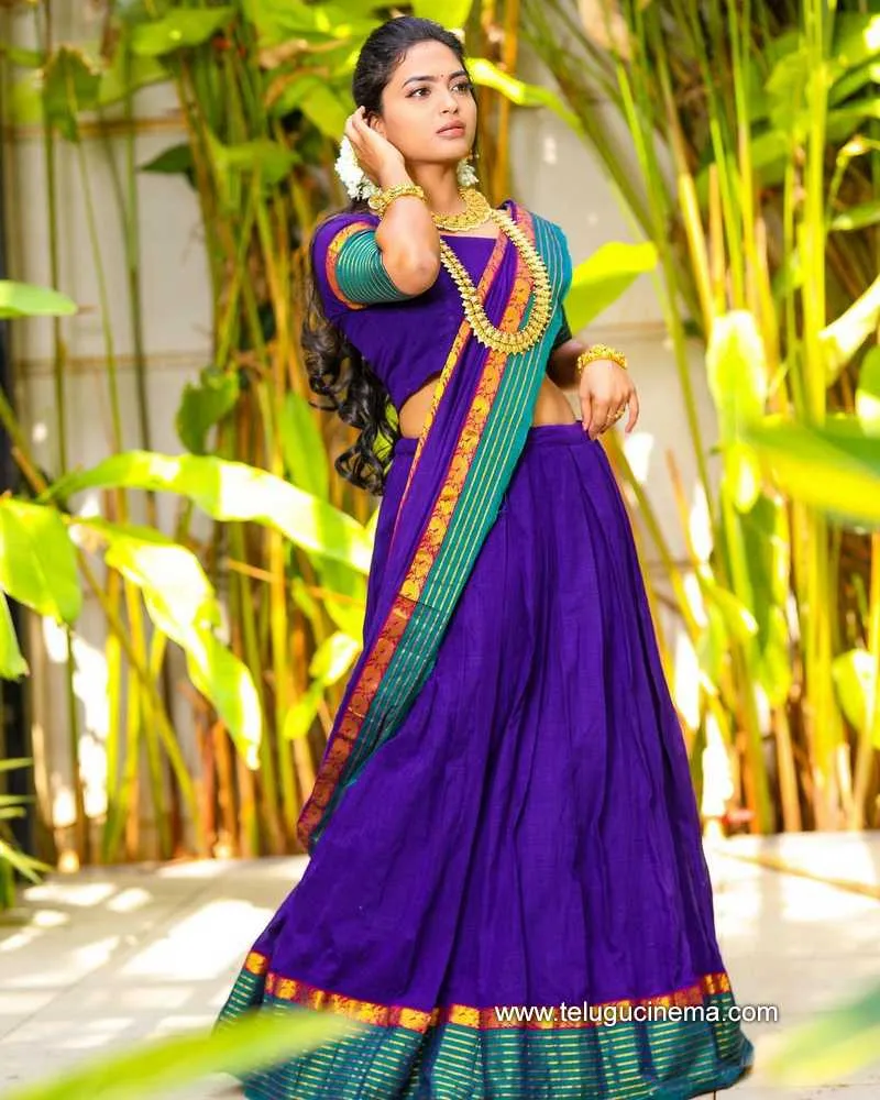 Harika Stills 010322 004