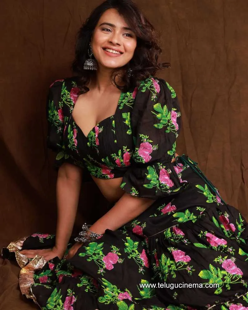 Hebbha Stills 250322 002