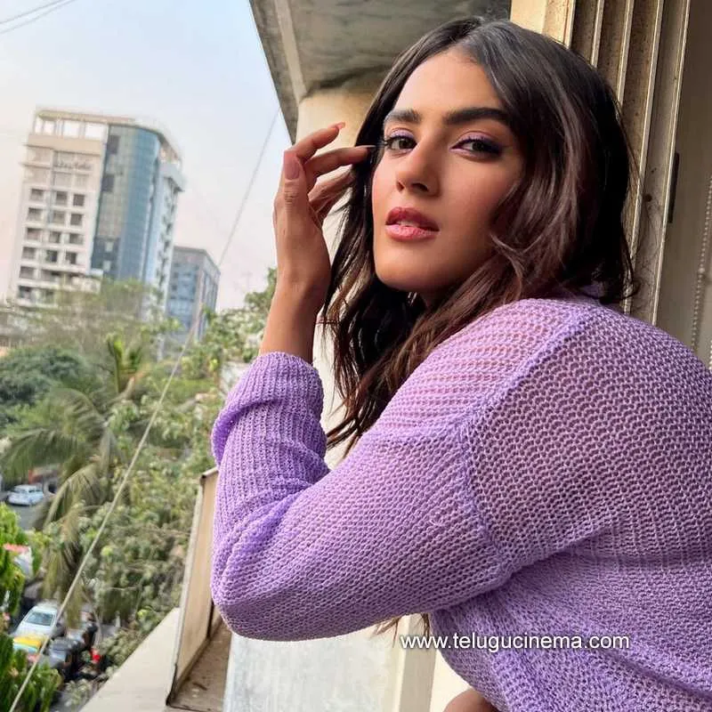 Kavya Stills 180322 003