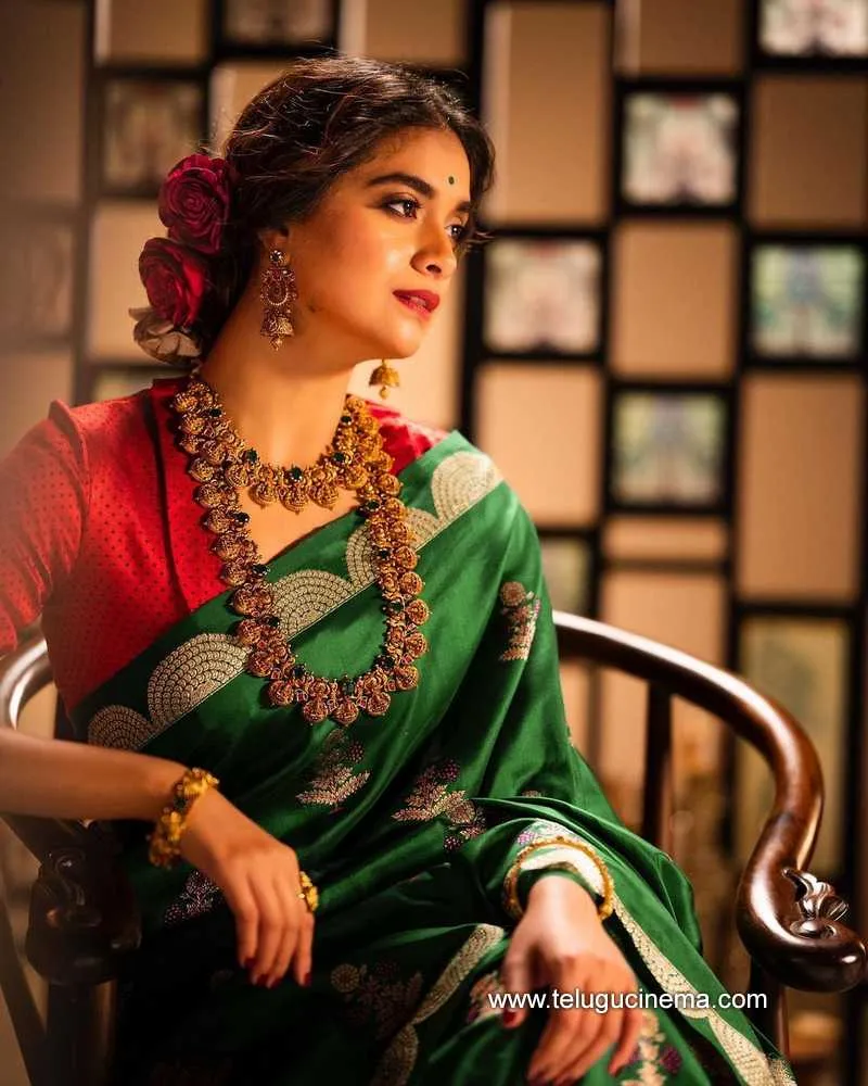 Keerthy Stills 040322 001