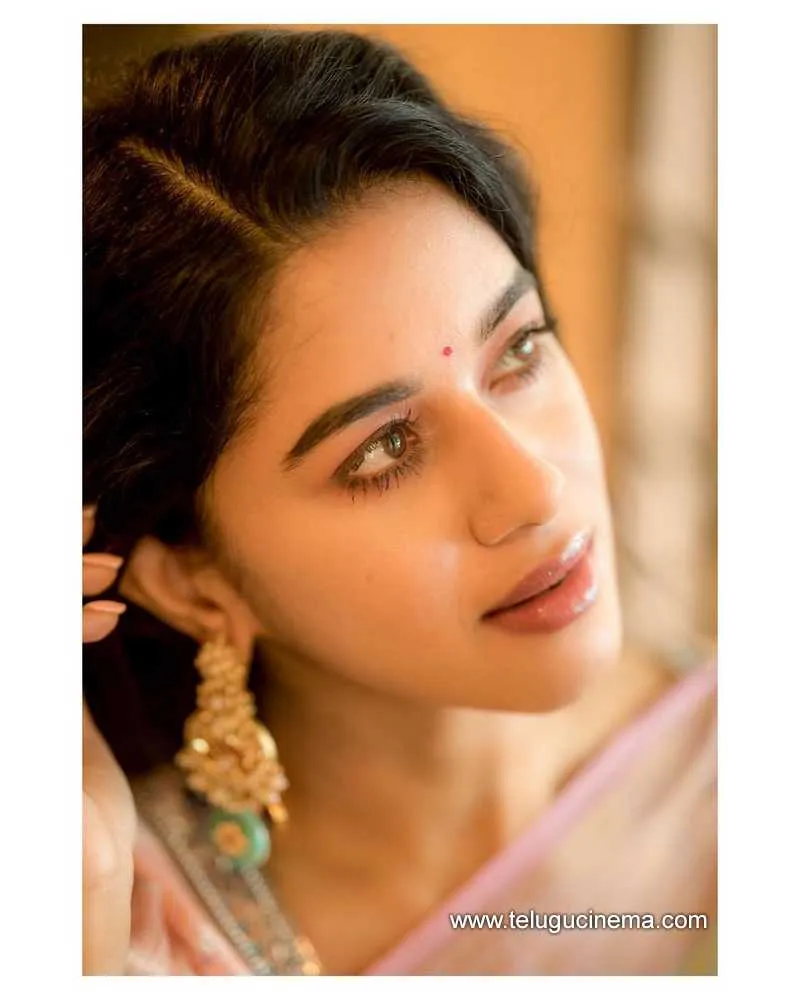 Mirnaliniravi Stills 120322 006