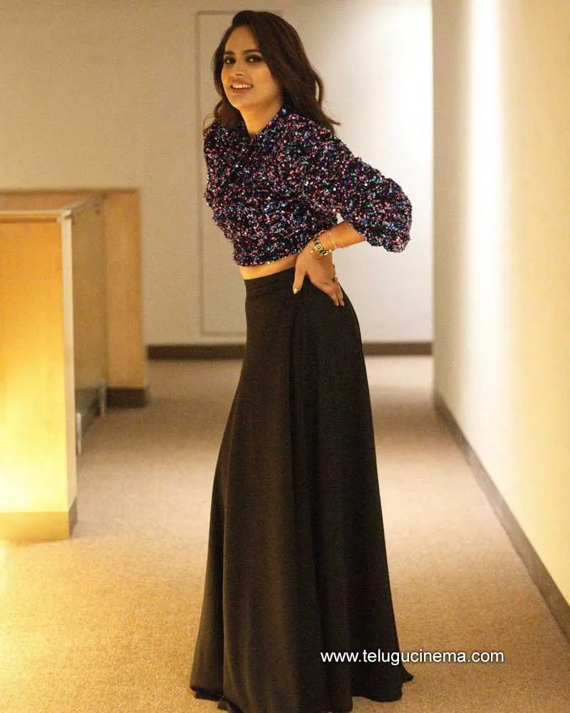 Nanditha Stills 220322 001