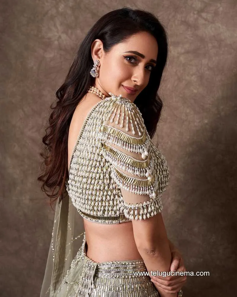 Pragya Stills 100322 001