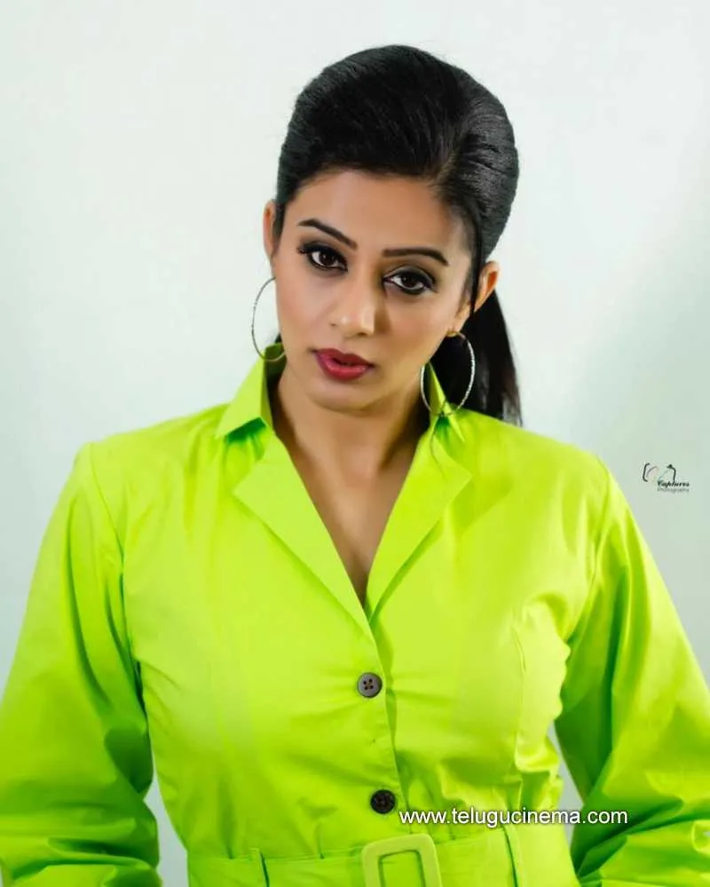 Priyamnai Stills 230322 004