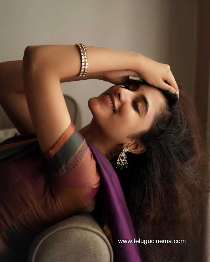 Priyankamohan Stills 050322 003