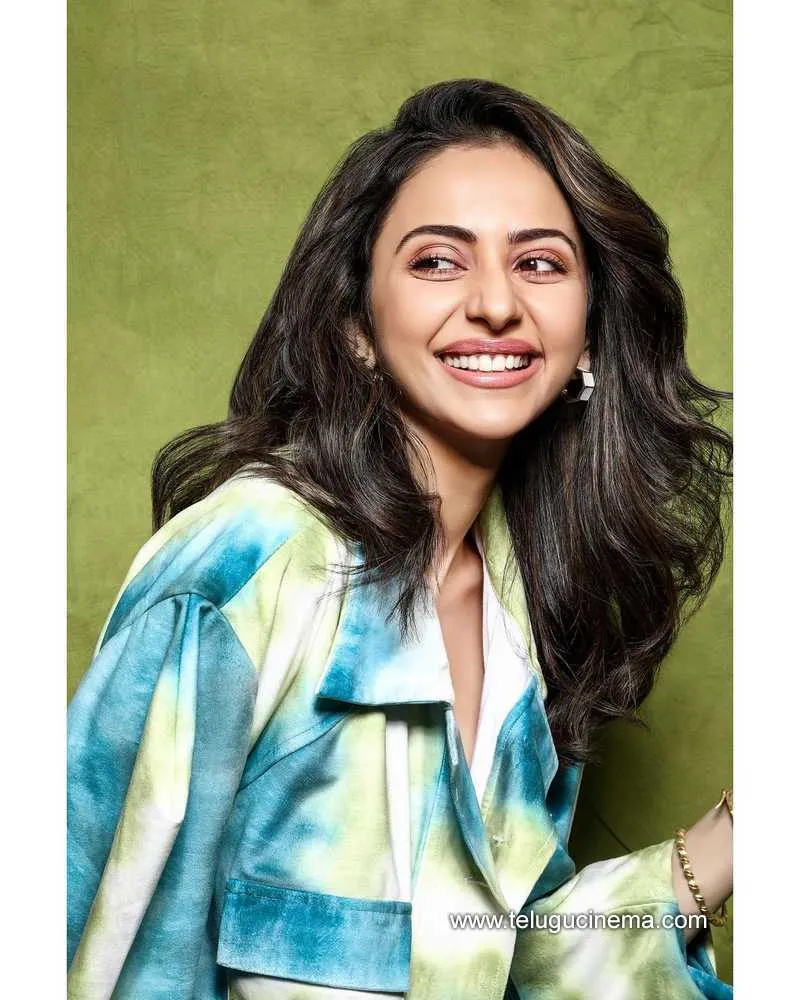Rakul Stills 180322 004