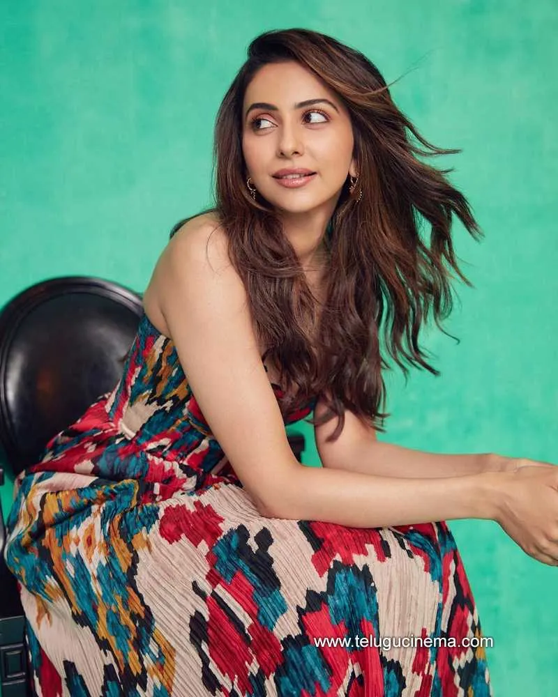 Rakul Stills 260322 003
