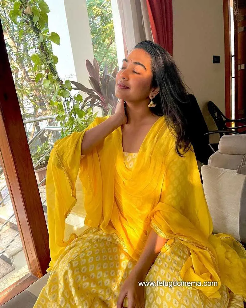 Shivathmika Stills 040322 007