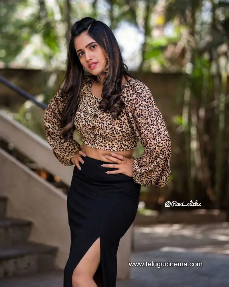 Sravanti Stills 030322 005