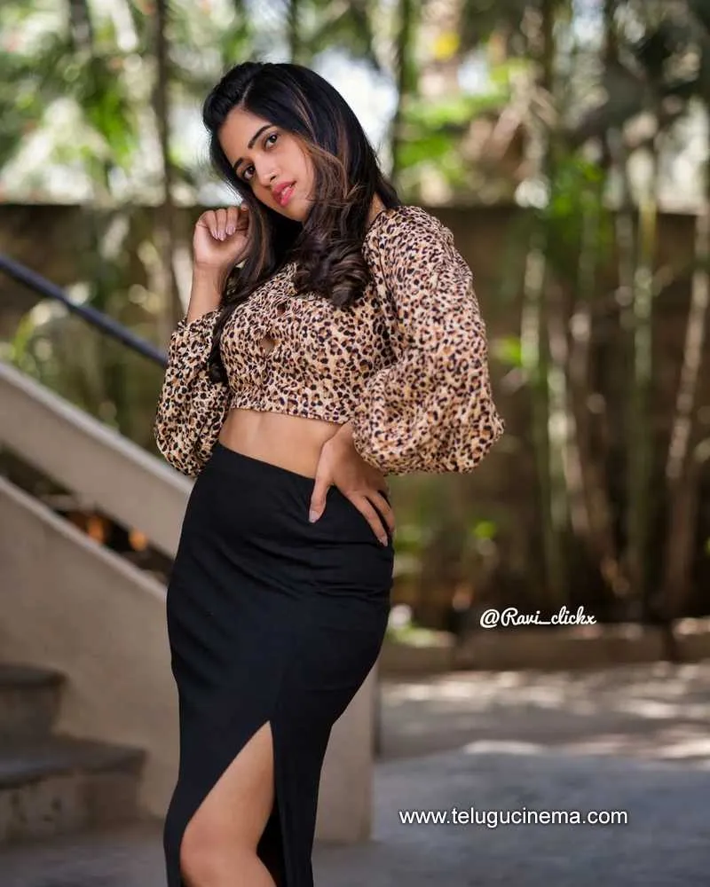 Sravanti Stills 030322 006