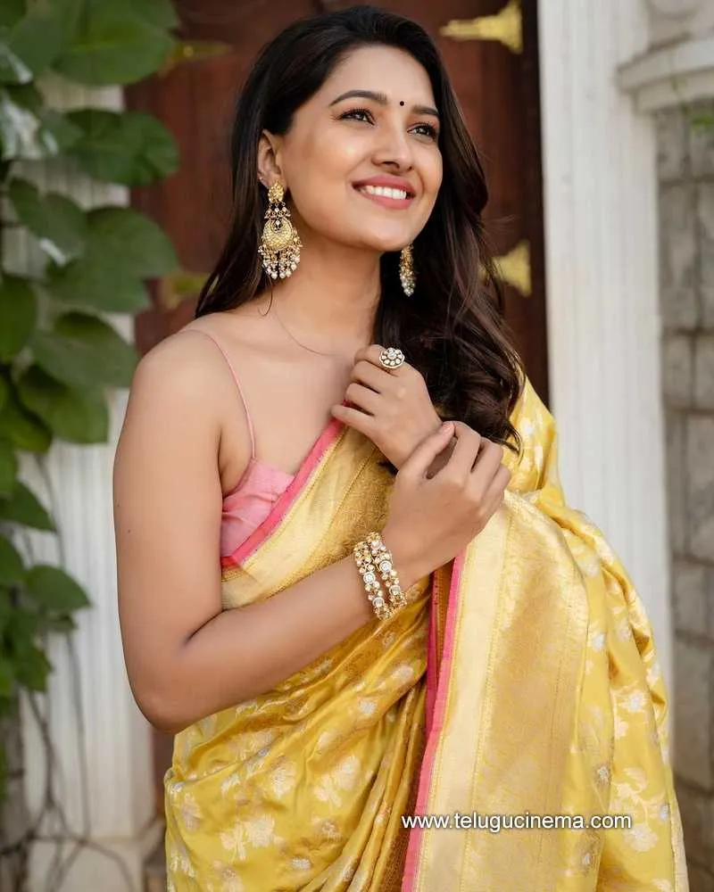 Vanibhojan Stills 120322 002