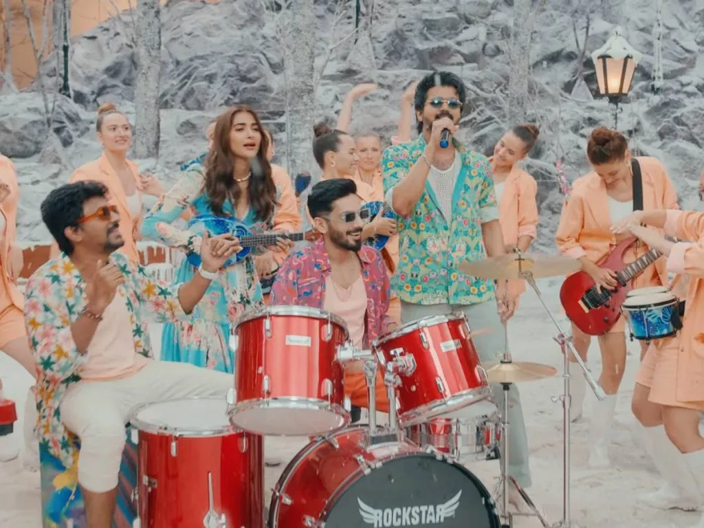 Vijay Pooja Hegdebeast