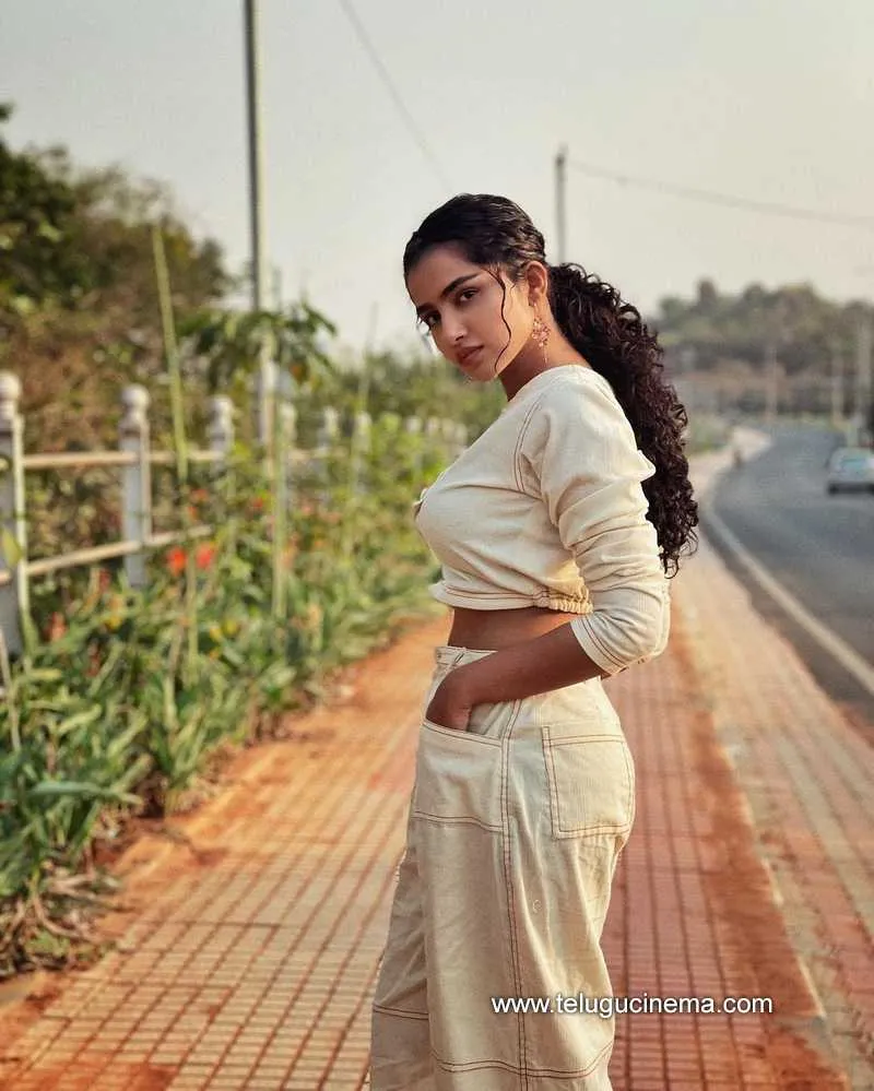 Anupama Stills 010422 003