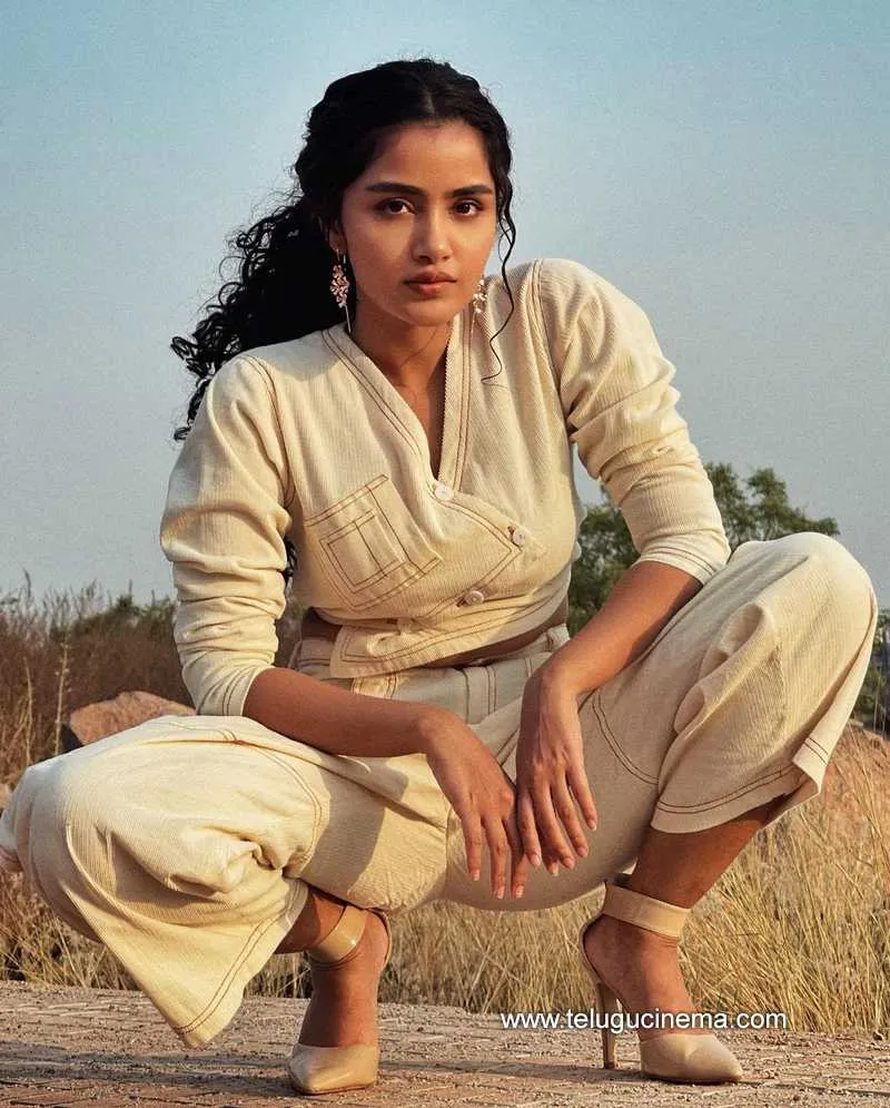 Anupama Stills 010422 004