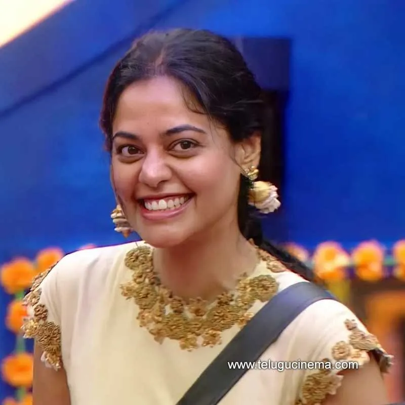 Bindhu Stills 030422 001